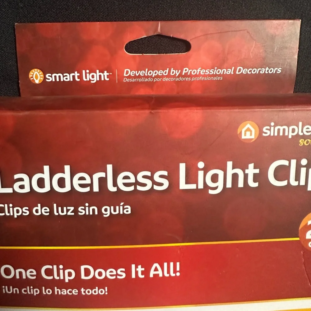 🌸 $3 if bundled - 25 Ladderless Light Clips Simple Living Solutions Smart Light